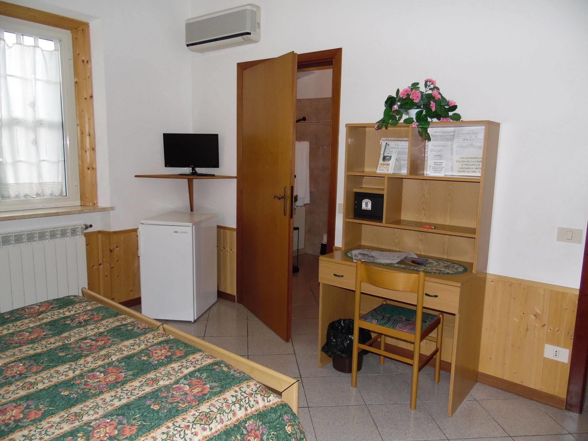 מרסיליאנה Agriturismo Galeazzi מראה חיצוני תמונה