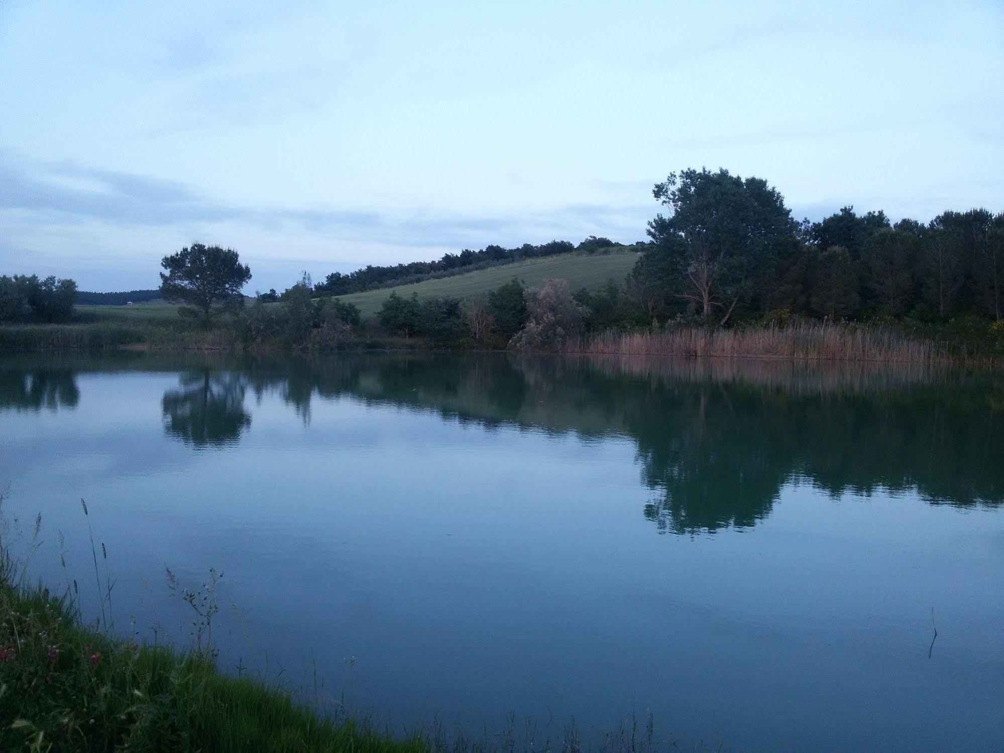 מרסיליאנה Agriturismo Galeazzi מראה חיצוני תמונה